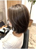ピンクベージュレイヤーボブニュアンスカラー外ハネボブショート