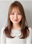 艶感くせ毛風カール前髪レイヤーカットミルクティーブロンド