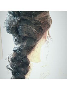 パルク(parc.) 三つ編みとクルリンパ