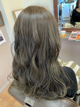 クウ(KU.) エメラルドカラー