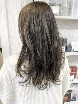 キャアリー(Caary) 福山市美容室ハイライトバレイヤージュグレージュカラー