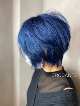 ラトリエ ブロカント 立川北口店(L'atelier BROCANTE) 青髪 ショートボブ 韓国 トレニージョ blue wカラー 派手髪