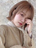 レジナヴィータ 栄(Reginavita)&nbsp;レイヤーカット　ミニボブ　外ハネボブ　透明感　ベージュカラー