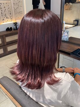 ヘアリゾート粋 ティガ 池袋店(tiga) 艶髪ベリーピンク/ミディアム/外ハネ/大人可愛い