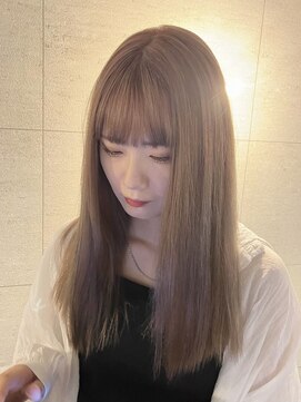 コワファースト長崎シャンプーボーイ 2nd(COIFF1RST 長崎 SHAMPOO BOY) 長崎 ケアブリーチ ブリーチ1回 ミルクティーベージュ