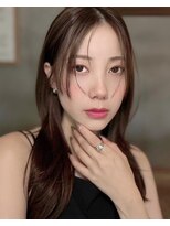 メゾンドムニ 恵比寿(Maison de MUNi)&nbsp;外ハネ前髪なしセンターパートレイヤーくびれセミロング髪質改善