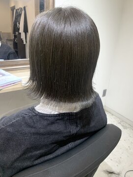 トラオム(Traum) ブリーチ無しグレージュ