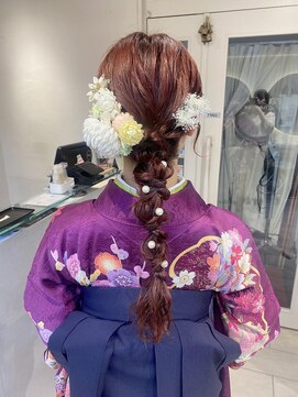 テトラ バイ ネオリーブ 横浜西口店(tetra by neolive) ＊卒業式編みおろしアレンジ＊[横浜/横浜駅]