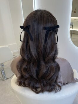 ニューミー(new me)の写真/心斎橋徒歩5分【ヘアセット¥1500～/ヘアセット+ナチュラルメイク¥6000】パーティやお出かけにおススメ☆
