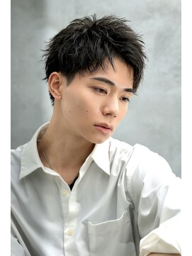 アップバングショートショート