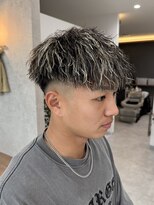 グニー(gunii)&nbsp;ツイストパーマ×ホワイトメッシュ