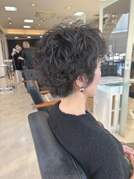 フォルテ 榛原パームス店 大人ガーリーダークアッシュ似合わせカットミディアムレイヤー