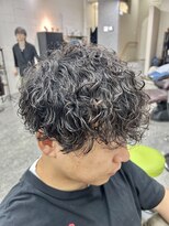 グロップ 町田(GLOP)&nbsp;無造作束感メンズ波巻きパーマ