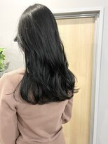 アトレ 福岡大名店(attrait)&nbsp;セミロングのグレージュ。透明感のある上質な仕上がり