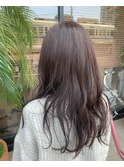 グレージュカラー×外巻きパーマ