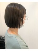 オリーブベージュ タイト ミニボブ