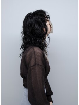 ノード(NODO) 黒髪のウェービーパーマ
