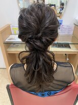 e.m.a プレミアムビューティーサロン 栄駅店(e.m.a PREMIUM BEAUTY SALON)&nbsp;ポニーテール