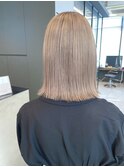 white beige/切りっぱなしボブ