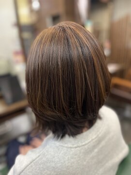 ビューティアンドスパ ガガ(GAGA) 白髪ぼかしハイライトでおしゃれに白髪を上手に見せる