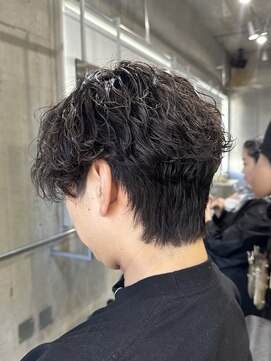 ラック(LUCK) ダークアッシュ/アッシュブラック/カルマパーマ/ベリーショート