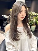 韓国風レイヤーカット 顔まわり ロングレイヤー ストレートヘア