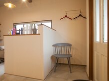 ボン(BON)の雰囲気（待合い席とソファーもありますので、お子様連れでも大丈夫）