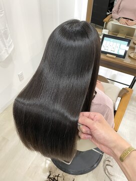 美髪専門サロン バイ マイル(美髪専門サロン by mile) 乾かすだけでサラサラな髪に【縮毛矯正】