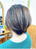 ショートボブ