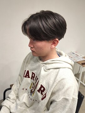 ニアウ 伊勢崎連取店(Niau) 刈り上げショートセンターパートニュアンスパーマ