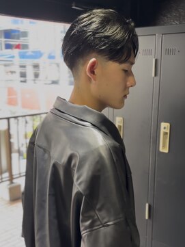 アウル 心斎橋(owl) センターパート/フェード/ニュアンスパーマ/メンズパーマ/黒髪