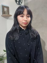ノマド(nomad)&nbsp;ロングレイヤー　ハッシュカット　前髪パーマ