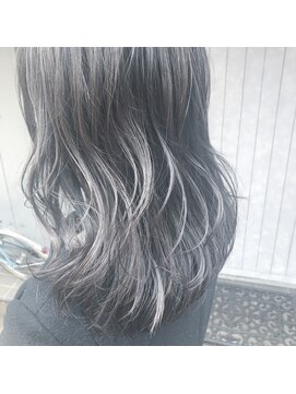 ブレス(Bless) 3Dハイライトカラー×グレーカラー