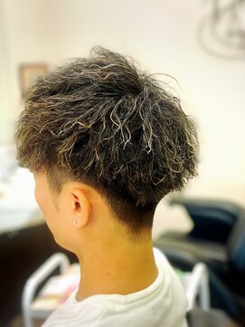 ヘアー クリエイト 縁(Hair Create en) 前下がりツイスパ×メッシュ