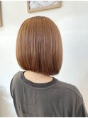 前下がりボブ×ウォームベージュ