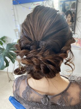 アクアリッシュ ヘアー(Aqualish Hair) アップスタイル