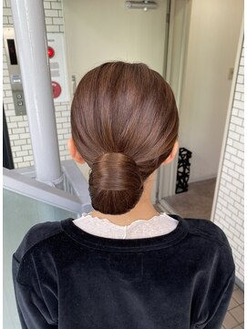 フェリーチェ(Felice) タイトシニヨン お呼ばれ パーティヘア キレイめ