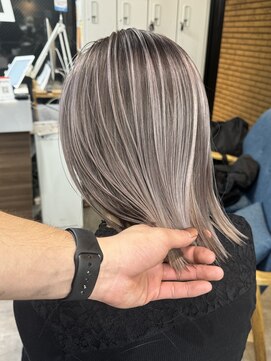 ラフ(LAFF) 【結んでも可愛い　ホワイトバレイヤージュ】