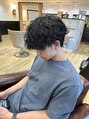 スリー(THREE)&nbsp;［波巻きパーマ］柔らかい質感で動きをプラス．セットも簡単に◎