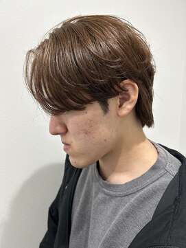 ヒュイル バイ ニアウ(Hwyl by Niau) メンズマッシュセンターパートスパイラルパーマニュアンスパーマ