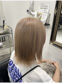 ★レディース，ブリーチ，ハイトーン，ウォームベージュ，外ハネ
