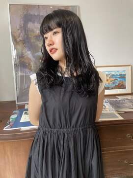 ヘアーアイストゥーレ(HAIR ICI TRE) 透けるブラックダークカラー就活カラー