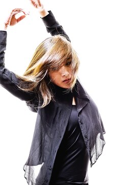 ビードロ 下北沢 動き続ける身体、動き続ける髪