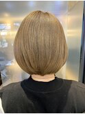 白髪ぼかし　ハイトーンボブ