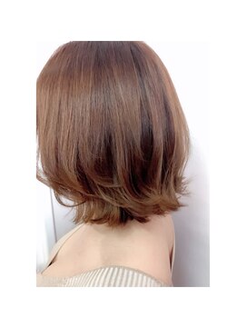 ジーナ 福岡千早(Zina) 【Zina】レイヤースタイル/艶カラー/20代30代40代