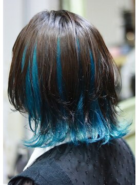 キミ(kimi) 【kimi自由が丘】アンブレラカラー×ライトブルー×ウルフカット