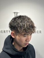 リバティシェアバーバー 銀座(LIBERTY SHARE BARBER) おしゃれスペインカール