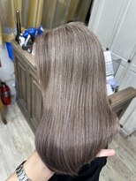 アデル 青山(Adele)&nbsp;白髪ぼかし/グレイヘア/脱白髪染め/髪質改善/縮毛矯正/青山