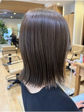 ラシェル パル ノエル(Laciel par Noel) 外ハネボブ×オリーブベージュ