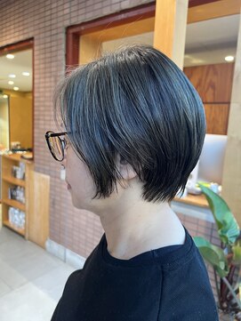 ジジ プラス デザイン(GIGI+design) 大人ショートボブ